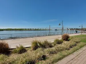 Paseo De La Ribera