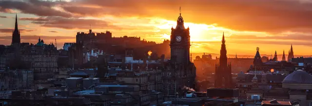 Sunset Sightseeing in Edinburgh