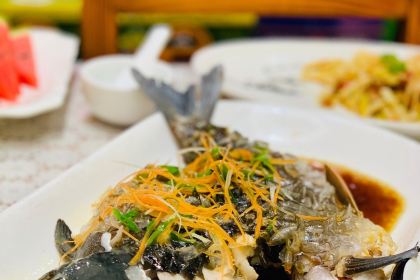 Xia Mei Ren Jia Local Restaurant (Historical Culture Dining Resort Branch)