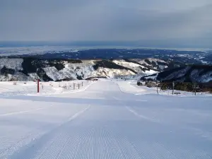 Ushidake Onsen Ski Resort
