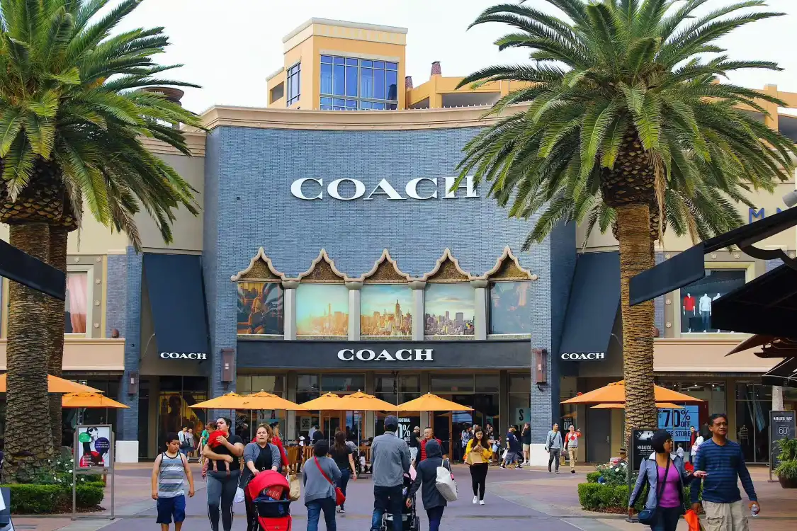 Hotel in zona Citadel Outlets