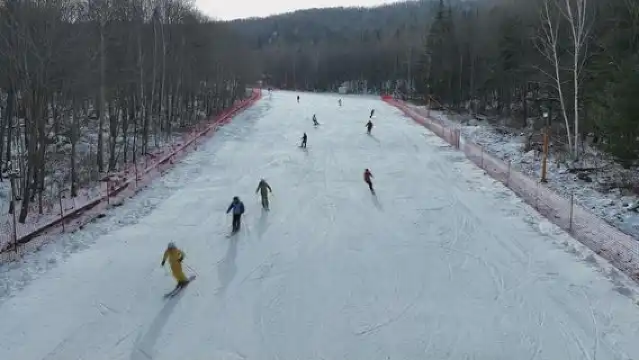 lin hai xue yuan jing qu wei hu shan hua xue chang