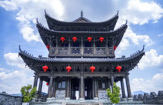 嚴州古城景區富春江遊船大小同價