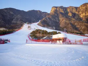 Vanke Shijinglong Ski Resort