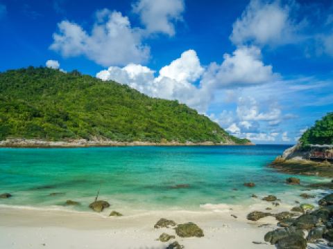 ห้องอาหารขันโตก บุราส่าหรีรีสอร์ท โรงแรมใกล้เคียง