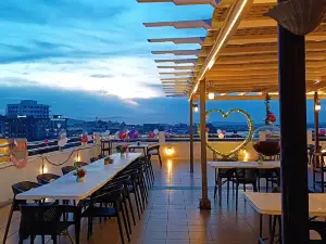 Skyline Sports Bar semporna