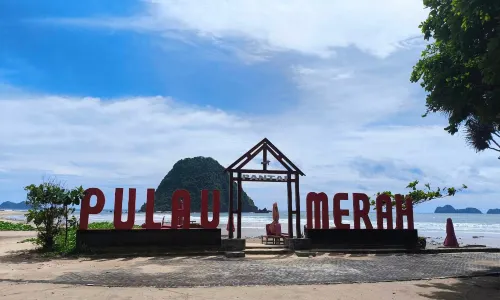 Red Island Beach