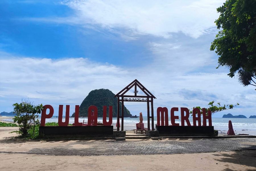 Red Island Beach