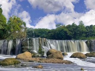 Curug Parigi is a kind of waterfall that shaped in a stone river. this Curug (waterfall) has very beautiful scenery since it still natural. it becomes more beautiful to come here in the morning or when the sun was going down. you don’t need any ticket to come to this place and you may come everytime you want. You just need to pay Rp.5000 for the parking fee. this place is perfect to take a pre-wedding photo shoot. you can come to this place by private or public transportation.

But you need to be careful while visiting this place since it is a natural venue that still natural. carefully to not damage anything in this place and also not to hurt yourself.  

#wintergetaway
#happynewyear
#tripinspired 
 
#wintergetaway#tripinspired#happynewyear