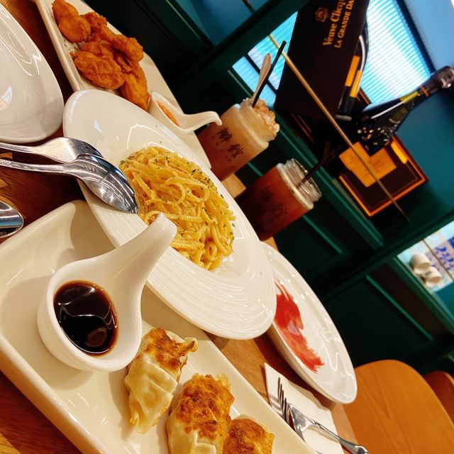 灣仔區旺中帶靜既Bistro