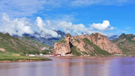 Naijiamashen Mountain