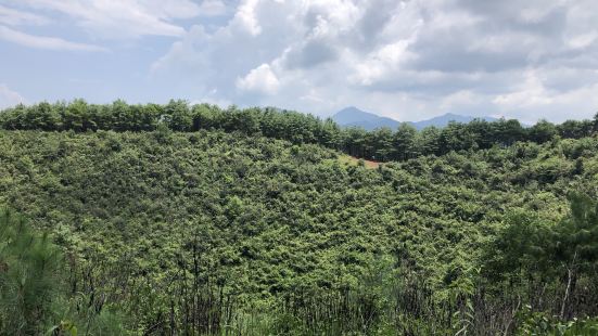 小空山和大空山都在火山地质公园里面，大空山还有点高，小空山就