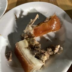 黄记四更烤乳猪店 User Photo