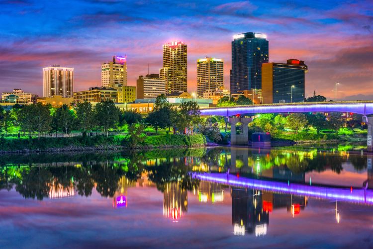 Compare 5 airports near Little Rock