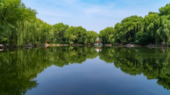 天香公園（南門）