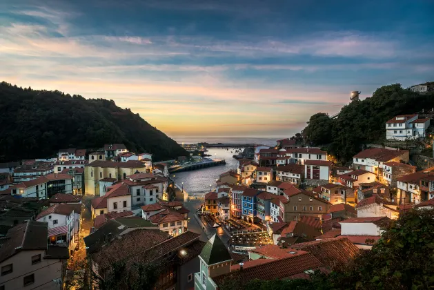 โรงแรมใกล้Alto del Bigardon (1939 m.) , Asturias