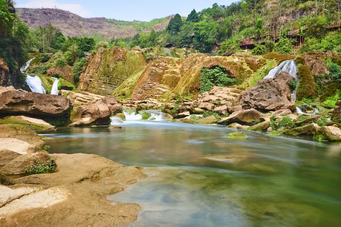 Hotels near Luositan Waterfall