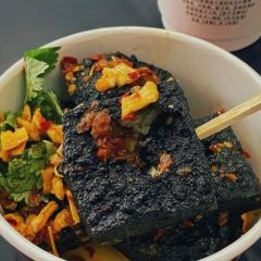 HEY HEY BLACK SMELLY TO-FU User Photo