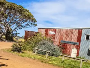 Clifford's Honey Farm