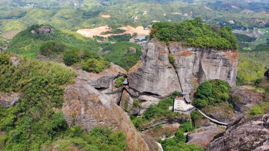 作为一个昆明人,被霍山景色吸引,竟三登霍山!“岩里鹤迎前度客