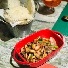 Queen·Cheuk Yuet User Photo