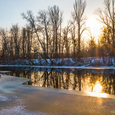 Отели рядом со станцией 