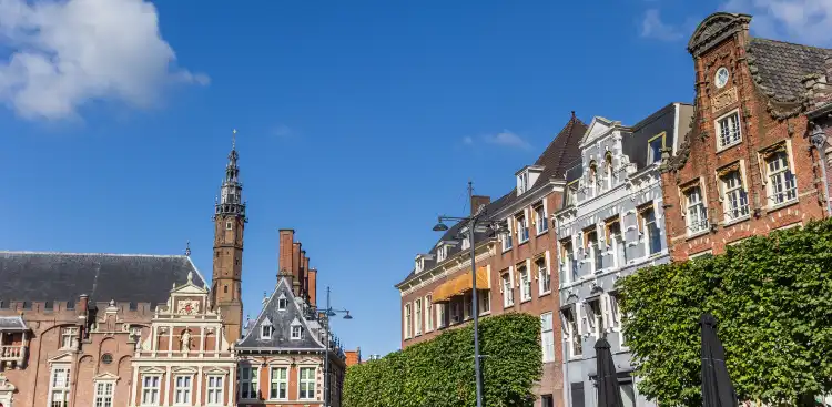 Các khách sạn gần Stadhuis