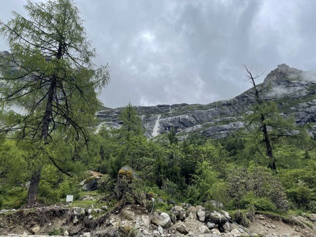 Bipeng Valley