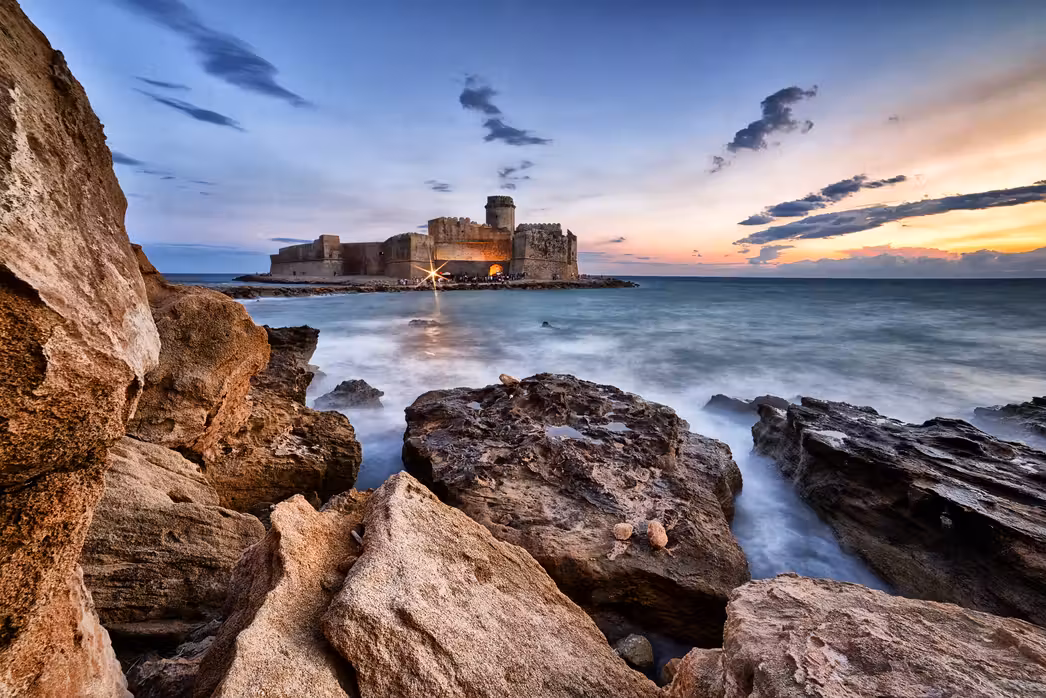 Voli ${{cityDName}} Crotone