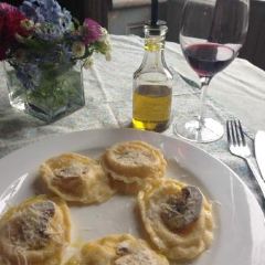 Pirosmani 여행 사진