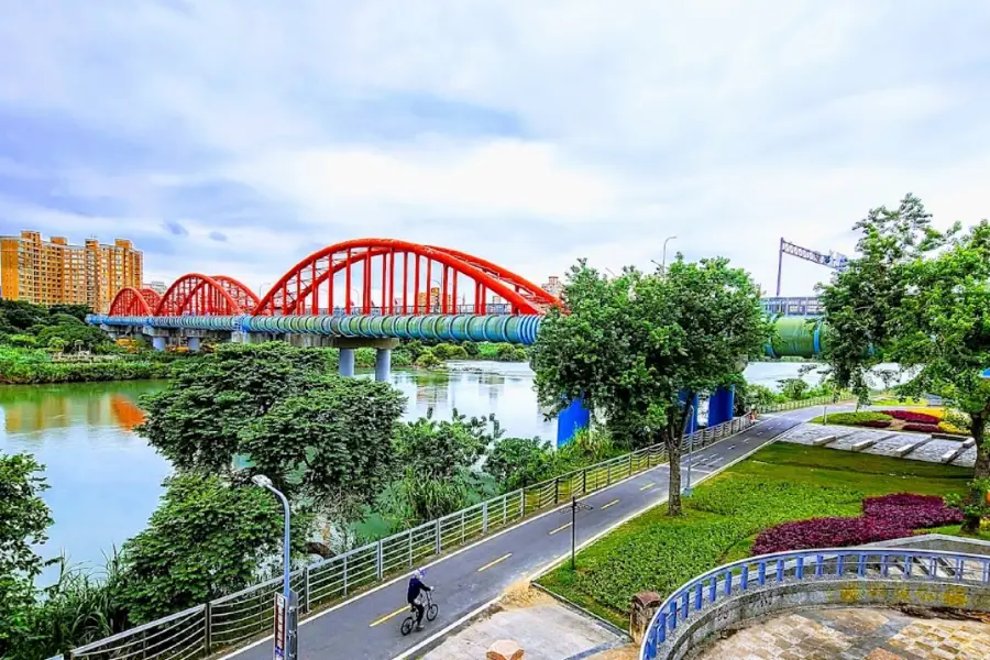 Gongguan Waterfront Plaza