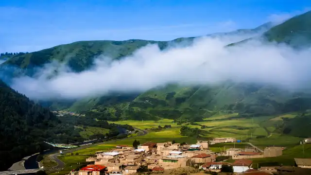 鄰近神座旅遊村的酒店