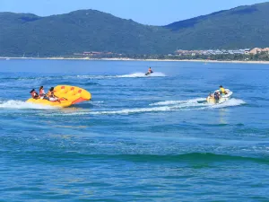 Yalong Bay Underwater World