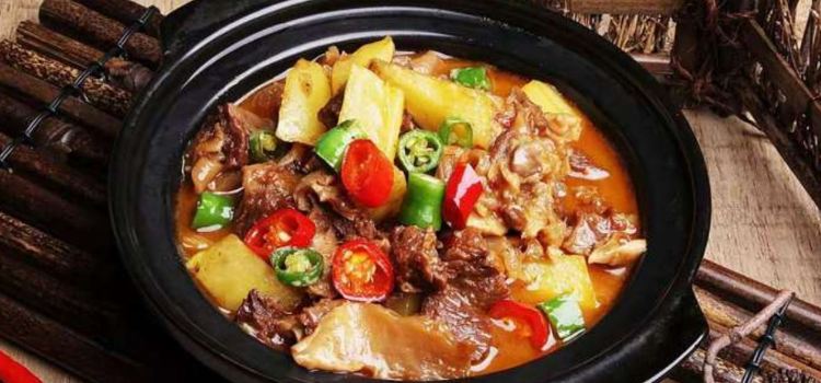 芋家人芋头饭(百丽花园店)