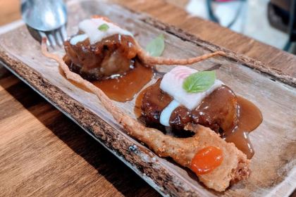 LA TASQUERÍA AND JAVI ESTÉVEZ