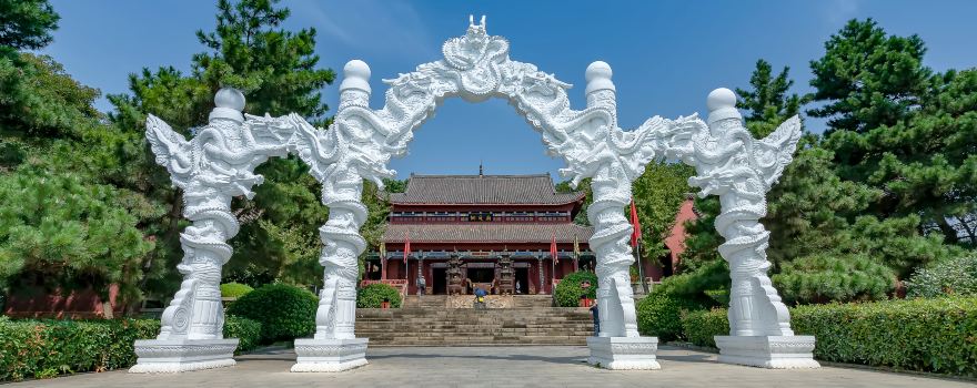 Junshan District