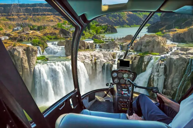 Helicopter experience in Niagara Falls