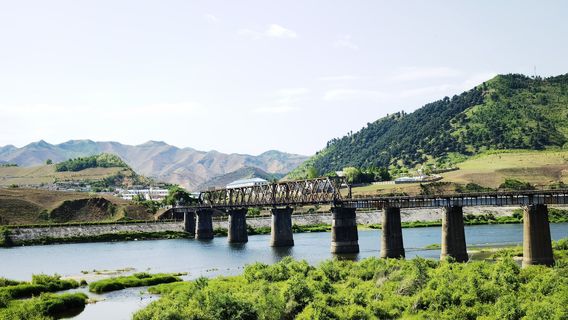 Yalu River Border Railway Bridge