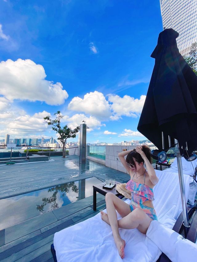 人氣酒店的無邊際泳池