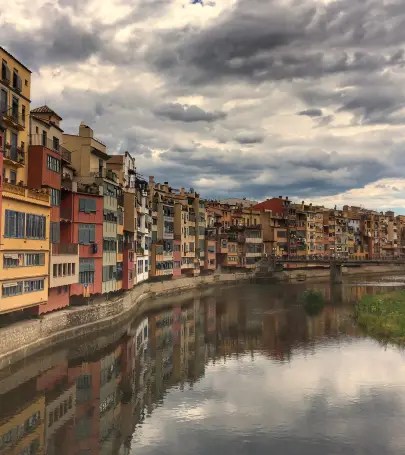 絶対に行くべきジローナの観光スポット トリップドットコム