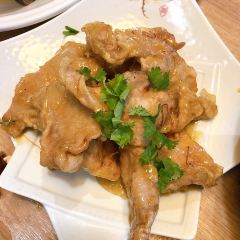 RONGPENGFENGWEIHUBING User Photo