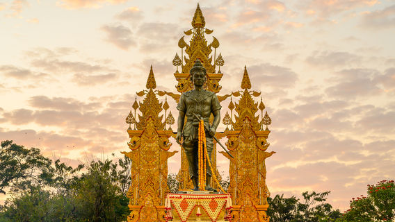 King Mangrai Monument