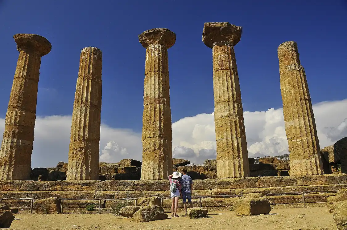 Hotels near Temple of Heracles