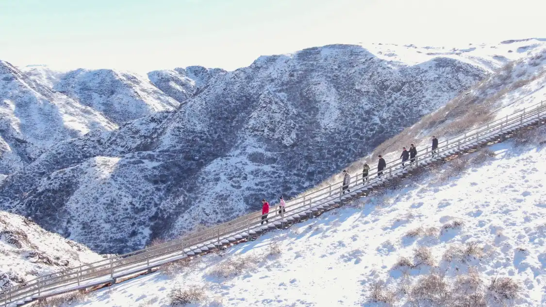 Hotels near Jiangbulak