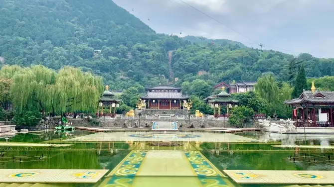 飛霜殿