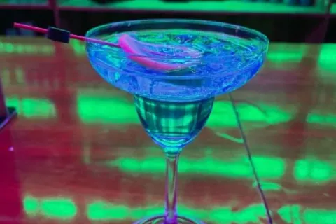 壹玖捌贰BAR