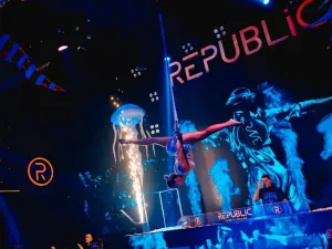 Republic Club & Lounge