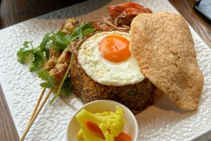 naked CASTLE·naked BITE