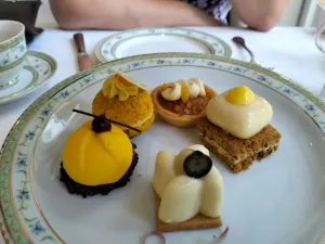AFTERNOON TEA AT MOUNT NELSON
