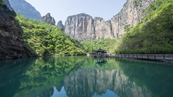 玩水避暑